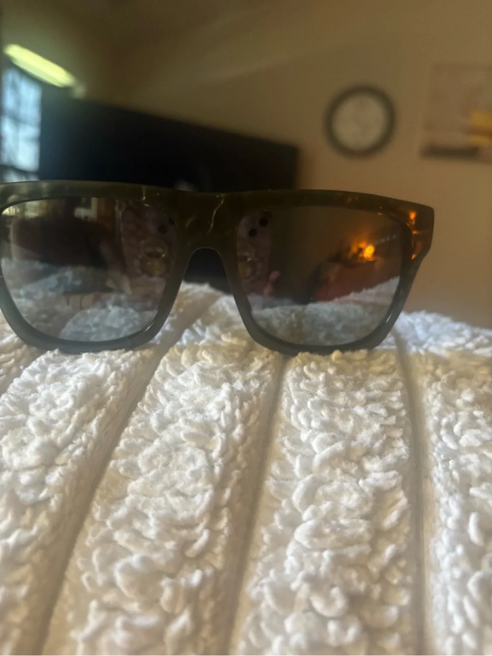 Alexander McQueen Dark Green  Frame Sunglasses (small scratches on lens )